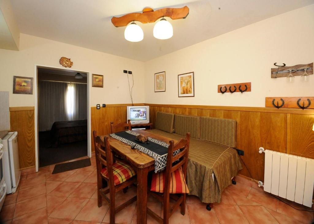 Puente Austral Aparthotel San Carlos de Bariloche Ruang foto